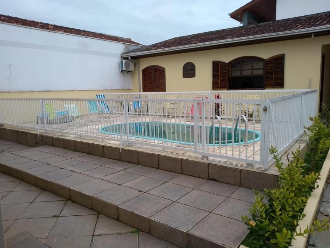 Casa Guaratuba Espacosa E Confortavel Экстерьер фото