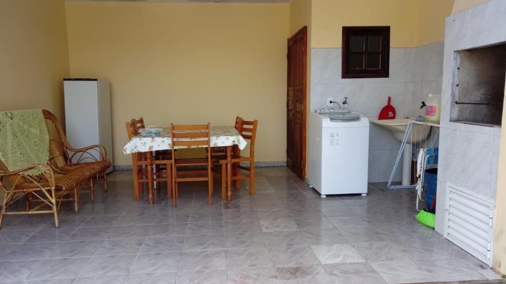 Casa Guaratuba Espacosa E Confortavel Экстерьер фото